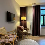 Restaurant - Les Oiseaux De Passage 3* Harre