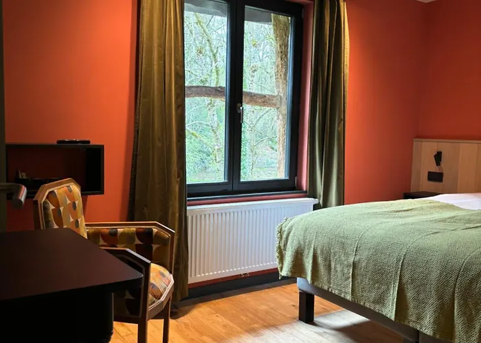 Restaurant - Les Oiseaux De Passage 3* Harre